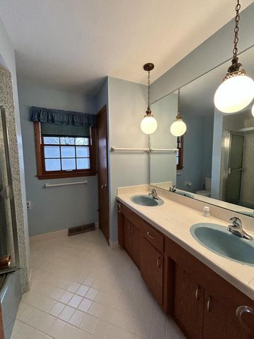 1100 W Duchess COURT, Bayside, WI 53217