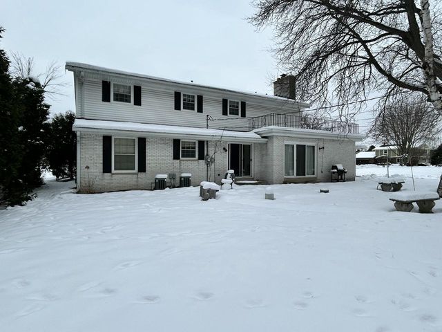 1100 W Duchess COURT, Bayside, WI 53217