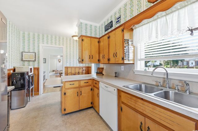 301 S Morgan Ave., Andrews, SC 29510