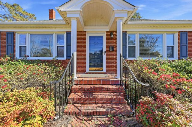 301 S Morgan Ave., Andrews, SC 29510