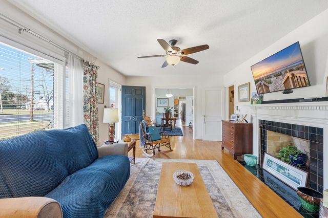 301 S Morgan Ave., Andrews, SC 29510