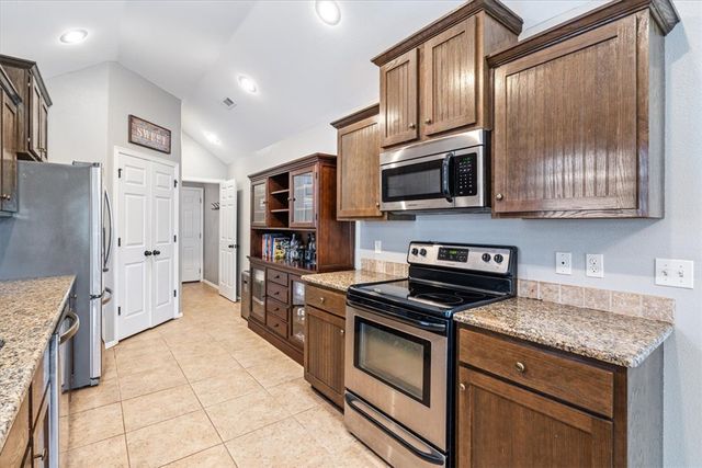 402 W Worchester, Siloam Springs, AR 72761