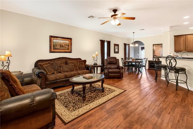 6042 Natchez Dr, Corpus Christi, TX 78414