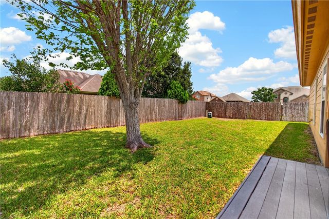 6042 Natchez Dr, Corpus Christi, TX 78414