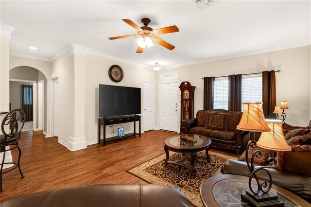 6042 Natchez Dr, Corpus Christi, TX 78414