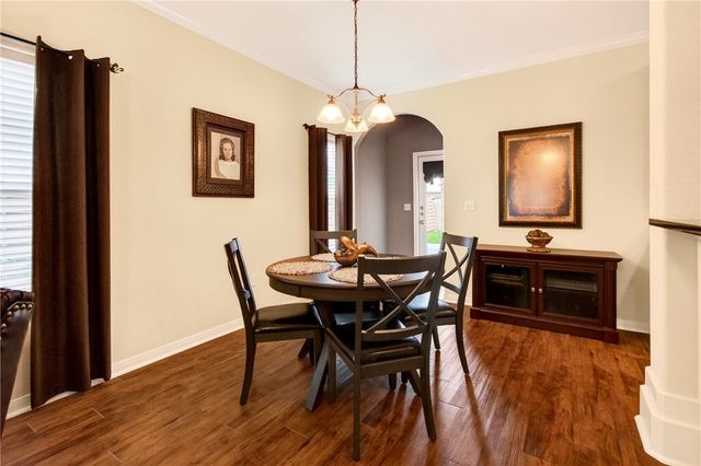 6042 Natchez Dr, Corpus Christi, TX 78414