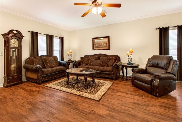 6042 Natchez Dr, Corpus Christi, TX 78414