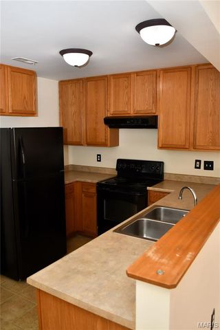 3 Hensley Terrace, Jennings, MO 63136