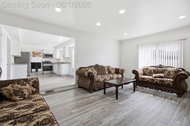 38979 Lowell Court, Sterling Heights, MI 48310