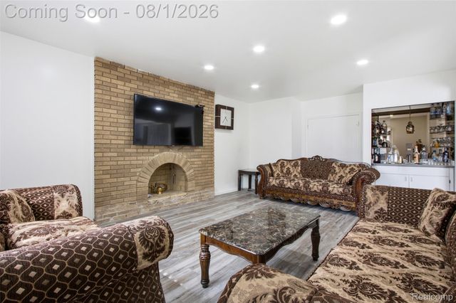 38979 Lowell Court, Sterling Heights, MI 48310