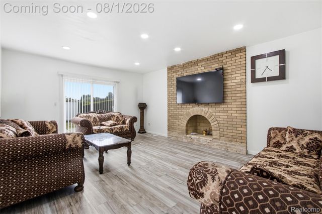 38979 Lowell Court, Sterling Heights, MI 48310