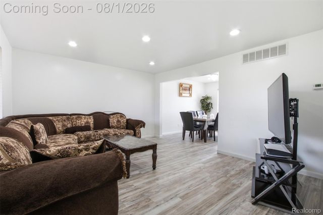 38979 Lowell Court, Sterling Heights, MI 48310