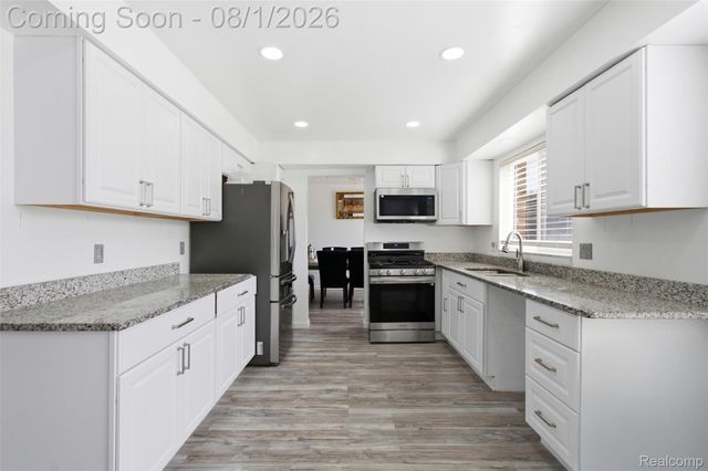 38979 Lowell Court, Sterling Heights, MI 48310