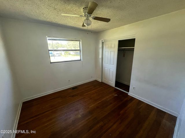 3609 CESERY Boulevard, Jacksonville, FL 32277