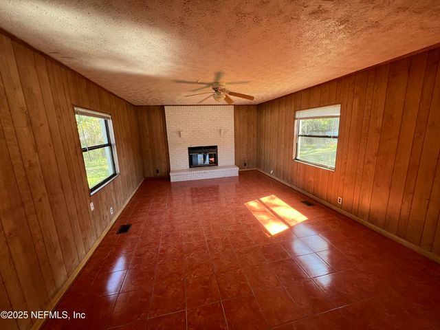 3609 CESERY Boulevard, Jacksonville, FL 32277
