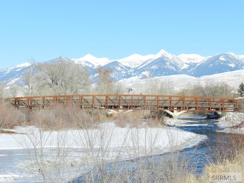 Image 3 of property listing at 109 Lena Street, Salmon, ID 83467