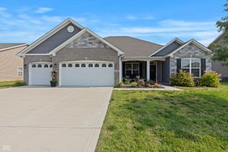 9394 Foudray Circle N, Avon, IN 46123