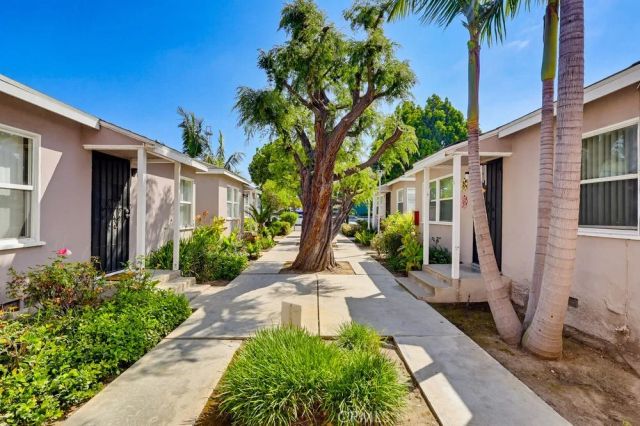 2669 Lime, Signal Hill, CA 90755