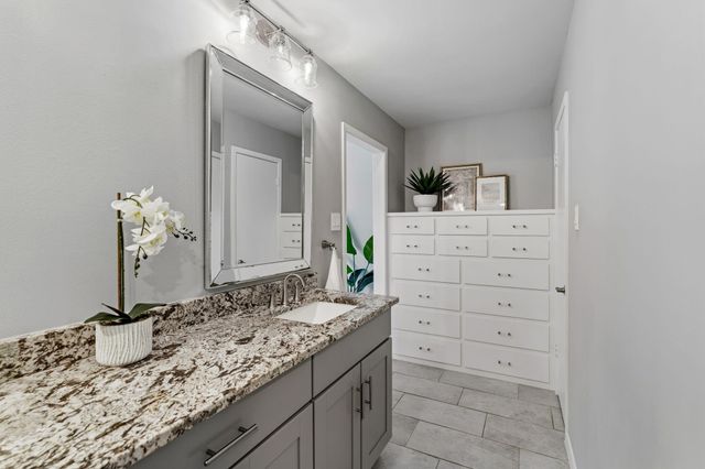 5706 Ariel Street, Houston, TX 77096