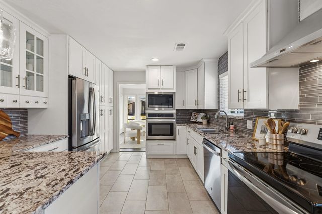 5706 Ariel Street, Houston, TX 77096