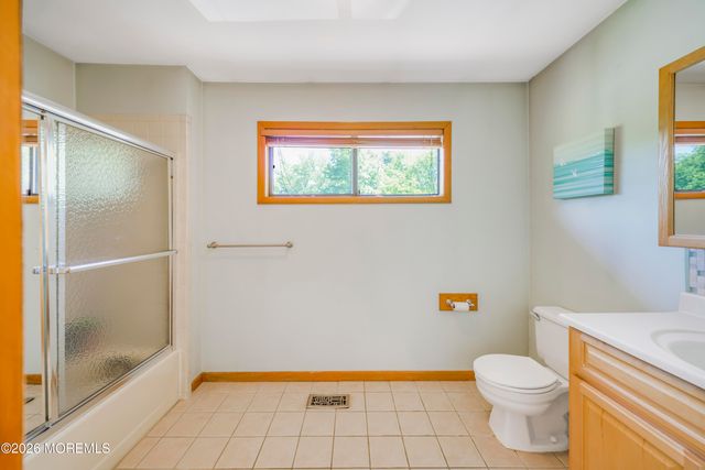 92 Wigwam Lane, Tinton Falls, NJ 07724