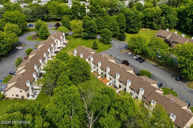 92 Wigwam Lane, Tinton Falls, NJ 07724