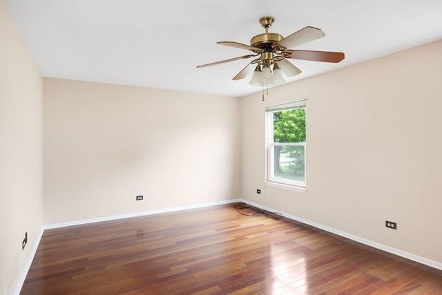 288 Forest Drive, Crystal Lake, IL 60014