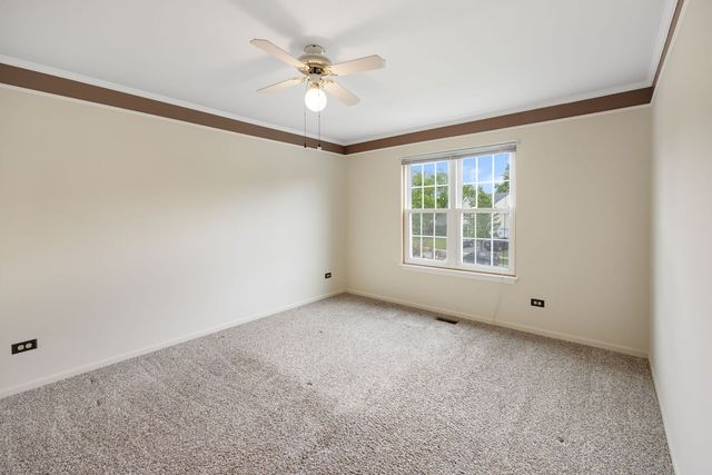 288 Forest Drive, Crystal Lake, IL 60014