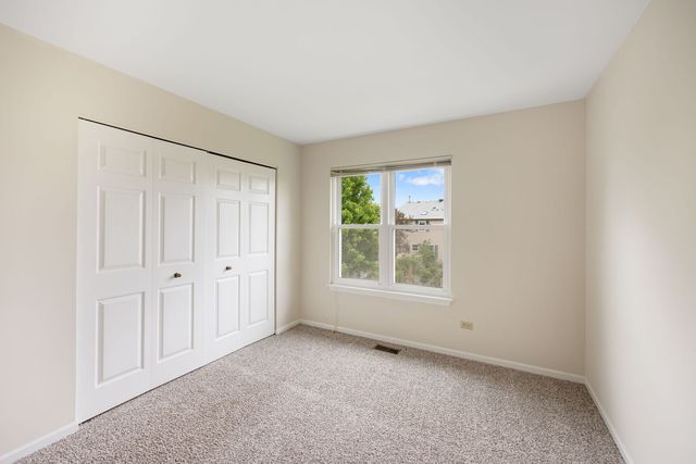 288 Forest Drive, Crystal Lake, IL 60014