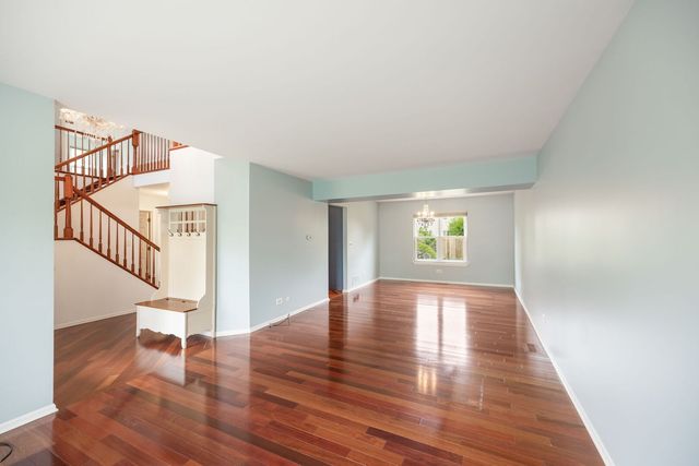 288 Forest Drive, Crystal Lake, IL 60014