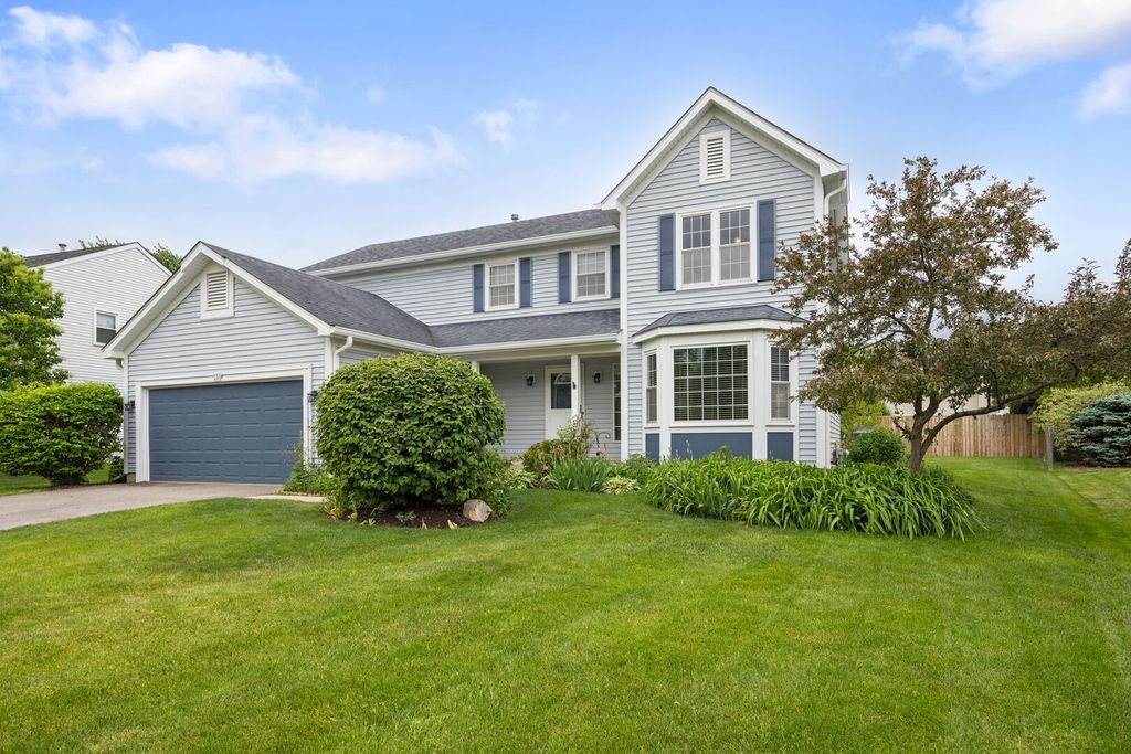 288 Forest Drive, Crystal Lake, IL 60014