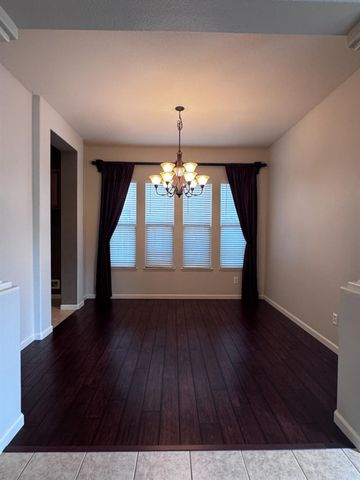 1780 Alicante Dr, Roseville, CA 95747