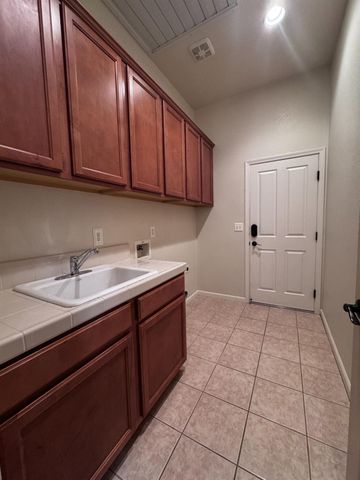 1780 Alicante Dr, Roseville, CA 95747