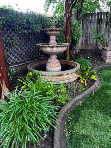 1780 Alicante Dr, Roseville, CA 95747