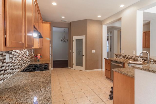 1780 Alicante Dr, Roseville, CA 95747