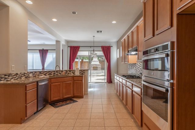 1780 Alicante Dr, Roseville, CA 95747