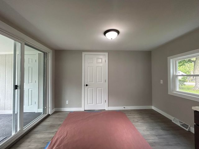 1001 W 38th Place, Hobart, IN 46342