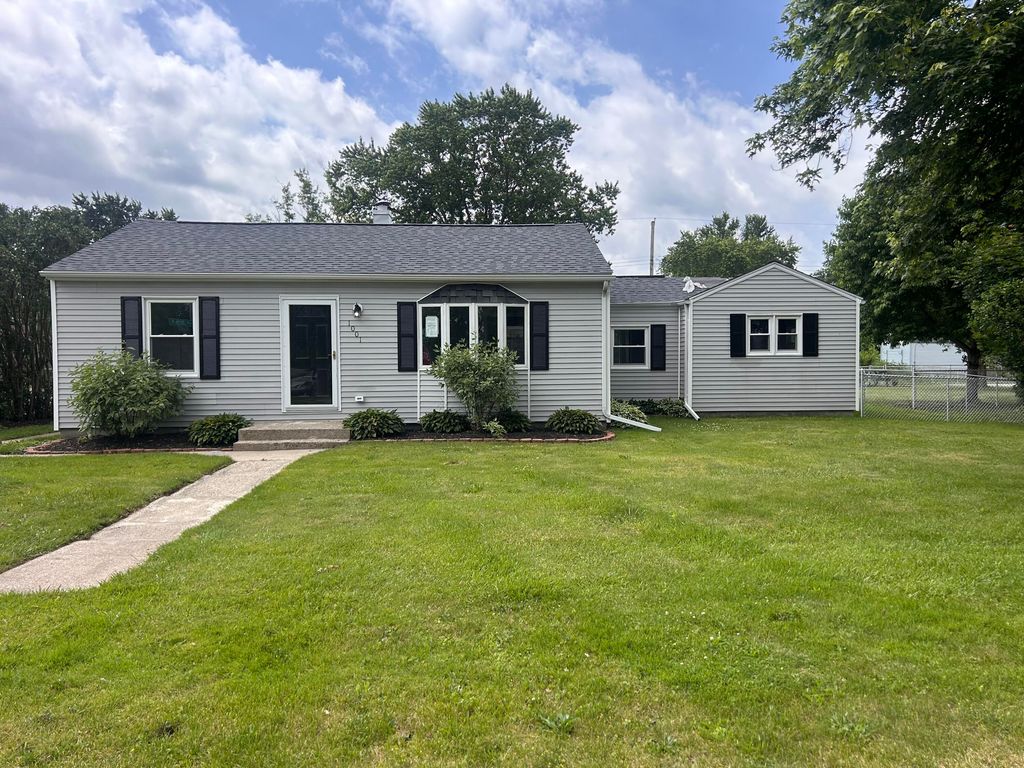 1001 W 38th Place, Hobart, IN 46342