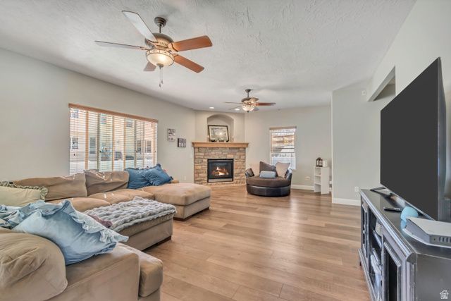 10289 S LOCUST RIDGE CT, South Jordan, UT 84009