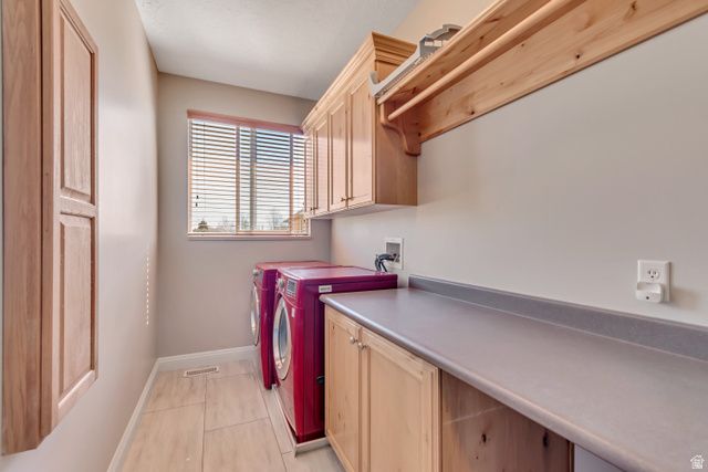 10289 S LOCUST RIDGE CT, South Jordan, UT 84009