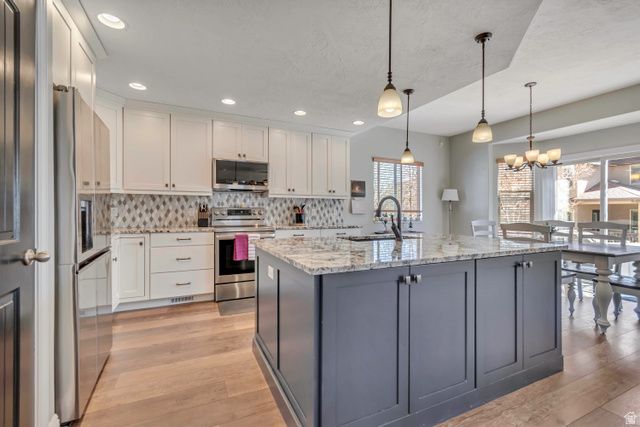 10289 S LOCUST RIDGE CT, South Jordan, UT 84009