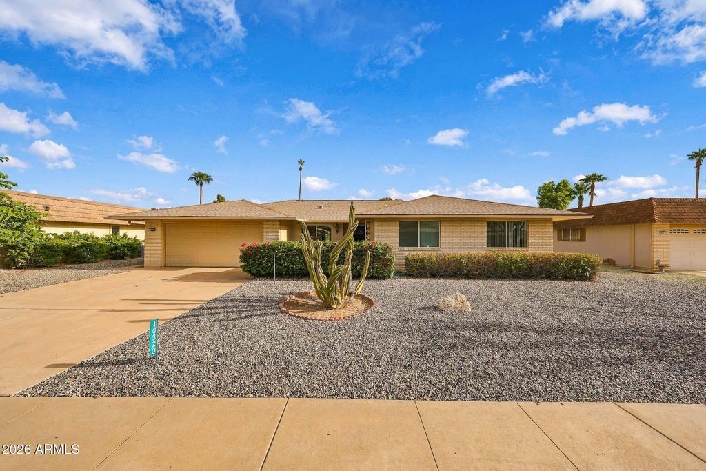 10320 W BROOKSIDE Drive, Sun City, AZ 85351 — photo 2