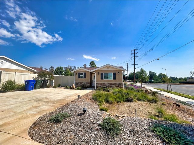 34568 Bella Vista Drive, Yucaipa, CA 92399