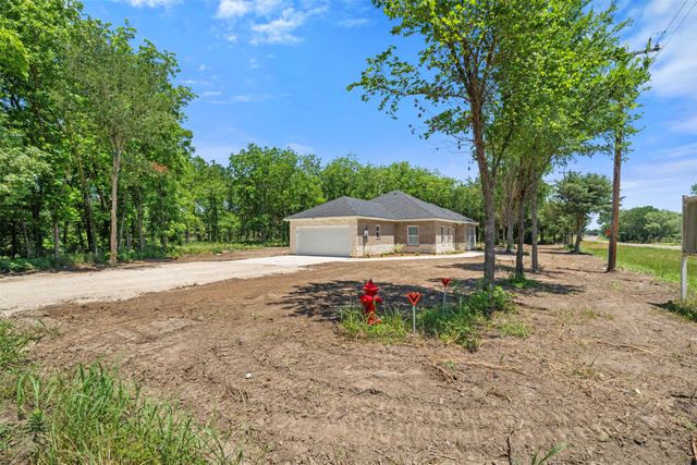 1011 SE County Road 3048E, Corsicana, TX 75109