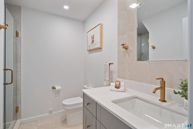 8 Ledge Road, Norwalk, CT 06853