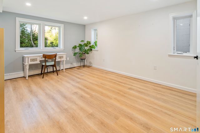 8 Ledge Road, Norwalk, CT 06853