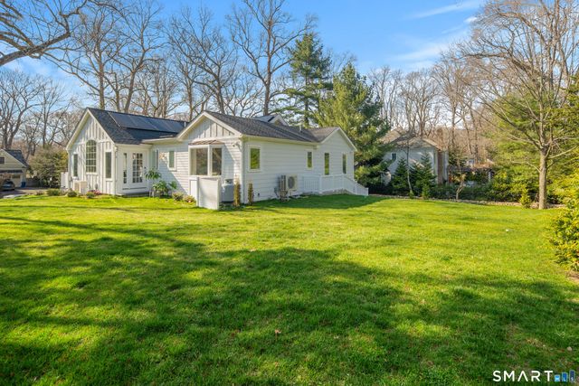 8 Ledge Road, Norwalk, CT 06853