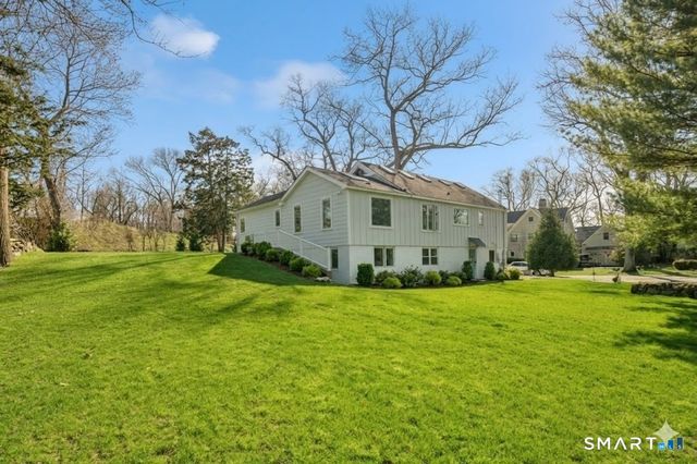 8 Ledge Road, Norwalk, CT 06853