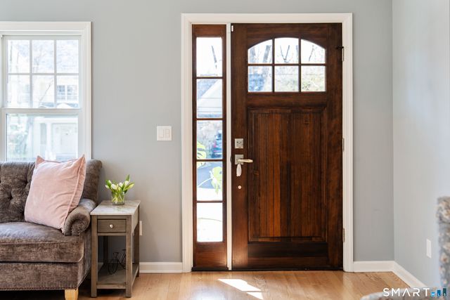 8 Ledge Road, Norwalk, CT 06853