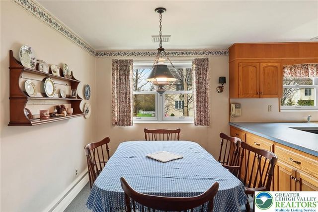 4061 Hampshire Court, South Whitehall Twp, PA 18104
